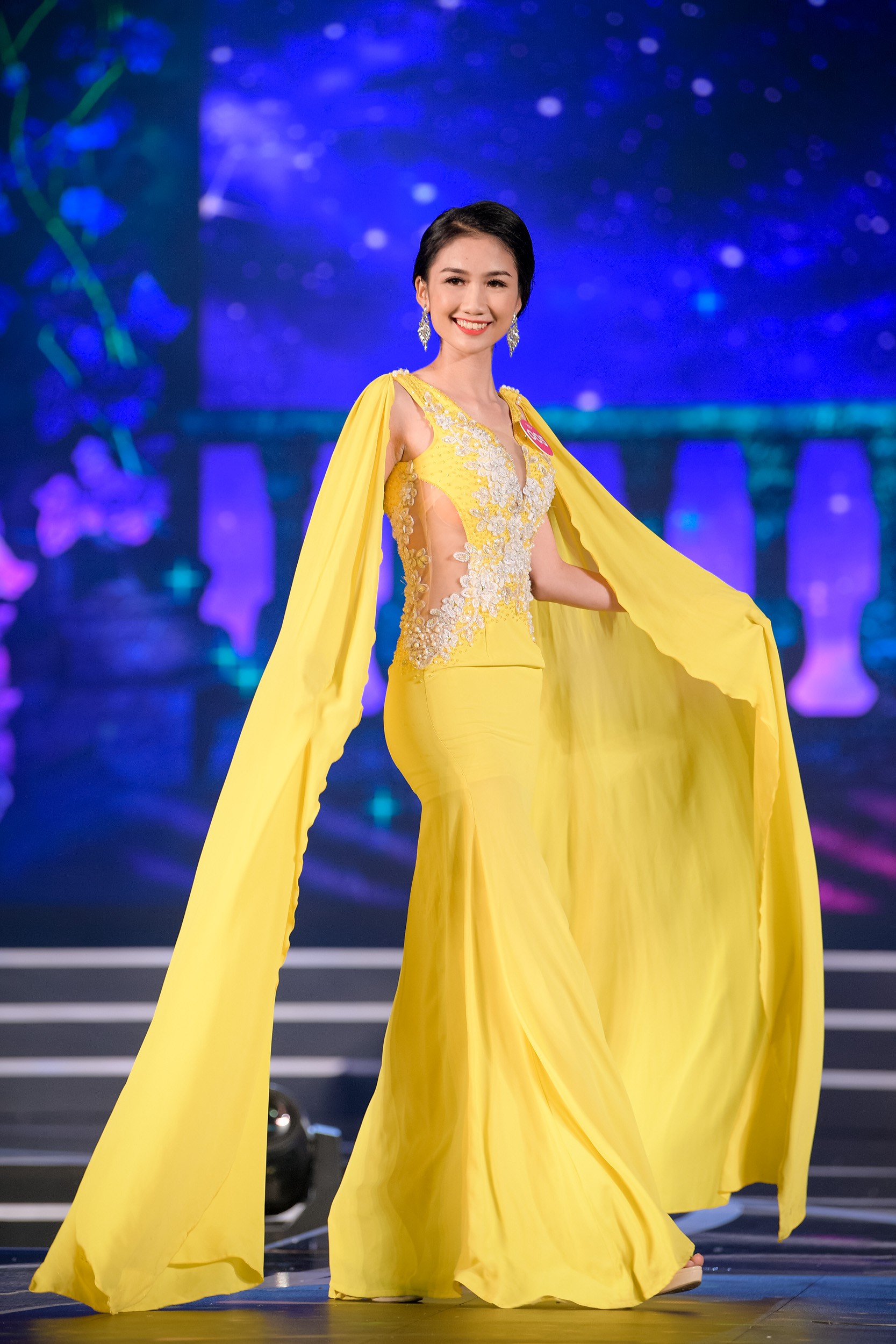 Chung khảo Hoa hậu Việt Nam 2018: Kết thúc phần thi dạ hội, 19 thí sinh được lựa chọn bước vào đêm thi chung kết Chung khảo Hoa hậu Việt Nam 2018: Kết thúc phần thi dạ hội, 19 thí sinh được lựa chọn bước vào đêm thi chung kết