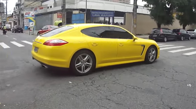 Bộ sưu tập xe trị giá 1,3 triệu USD của Neymar