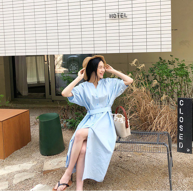 Từ chân váy tới váy liền, chỉ cần thêm một đường xẻ vừa phải là đủ để bạn nhìn thu hút hơn rồi