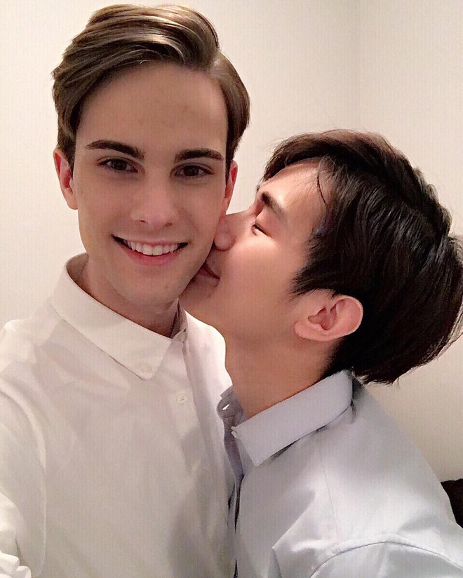 Couple đồng tính hot nhất MXH: Trên đời này có thiếu gì trai đẹp nhưng họ đã yêu nhau hết rồi! Couple đồng tính hot nhất MXH: Trên đời này có thiếu gì trai đẹp nhưng họ đã yêu nhau hết rồi!