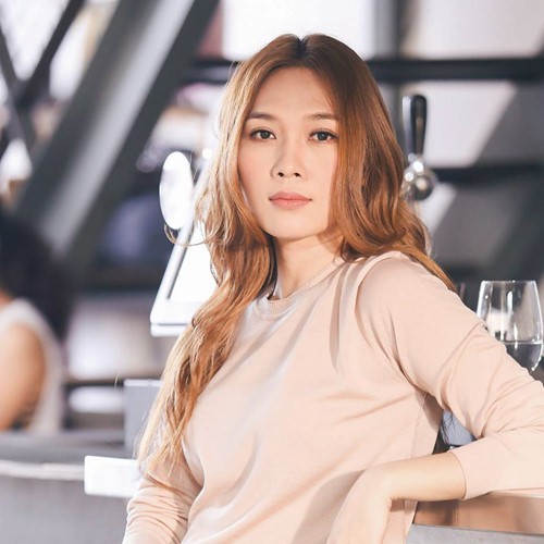 Mỹ Tâm lên tiếng bênh vực khán giả say rượu sàm sỡ mình trên sân khấu Mỹ Tâm lên tiếng bênh vực khán giả say rượu sàm sỡ mình trên sân khấu