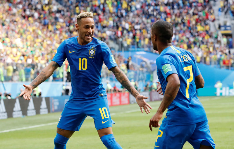 Loại Neymar hay Coutinho, quyết định cân não của Tite?