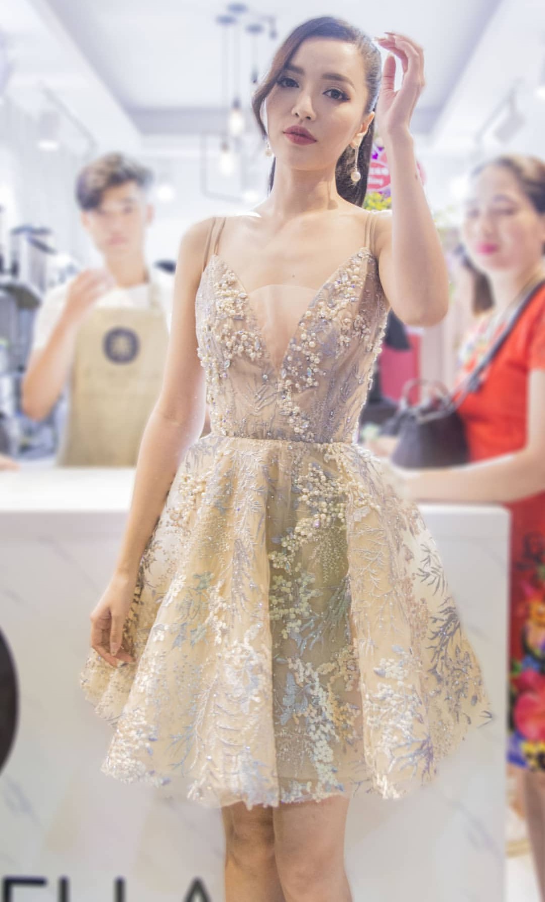 Hình ảnh gầy trơ xương của Bích Phương khiến cộng đồng fan xôn xao