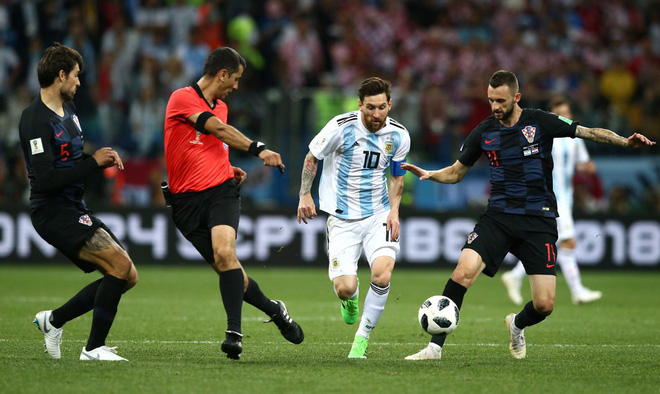 Cựu sao Barca từng chịu ơn Maradona nặng lời chê bai Messi và đồng đội Cựu sao Barca từng chịu ơn Maradona nặng lời chê bai Messi và đồng đội