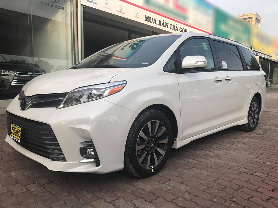 Toyota Sienna Limited 2018 về Việt Nam, giá hơn 4 tỷ đồng Toyota Sienna Limited 2018 về Việt Nam, giá hơn 4 tỷ đồng