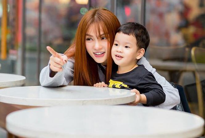 Ca sĩ Thu Thủy: Trắng tay sau ly hôn, không còn khóc được nữa