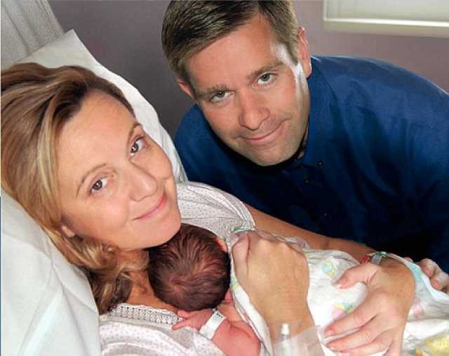 Chưa hết vui vì thụ tinh ống nghiệm thành công, người mẹ sốc nặng khi được thông báo đứa con trong bụng cô là của người khác