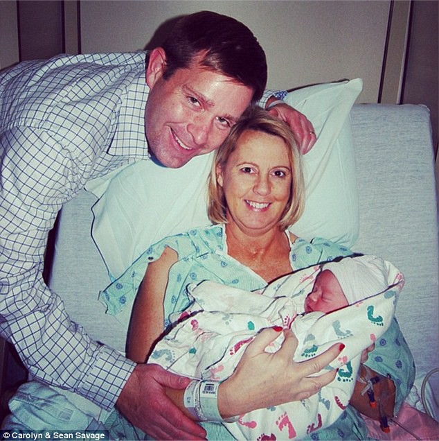 Chưa hết vui vì thụ tinh ống nghiệm thành công, người mẹ sốc nặng khi được thông báo đứa con trong bụng cô là của người khác