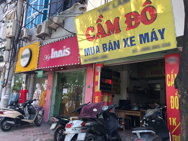 Quá tải mùa World Cup, tiệm cầm đồ chỉ nhận smartphone xịn