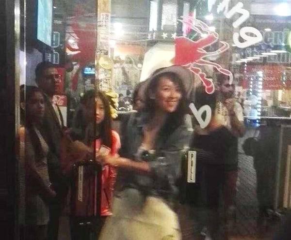 Con gái riêng của chồng Chương Tử Di được dự báo trở thành mỹ nhân tương lai khi mới 13 tuổi