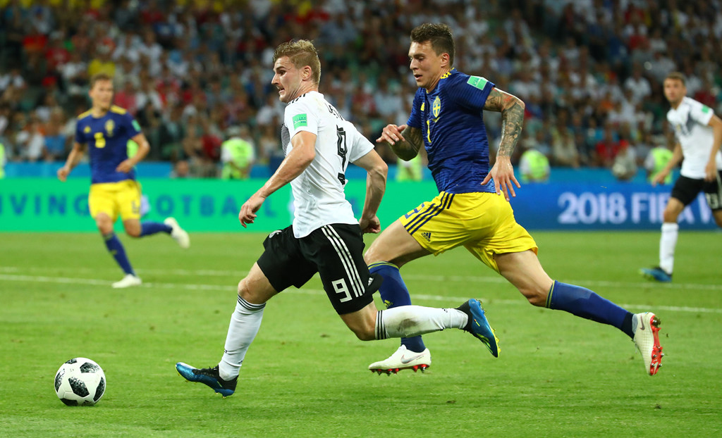 Muốn Đức tiếp tục thắng, HLV Loew cần từ bỏ thứ tiki-taka nửa mùa