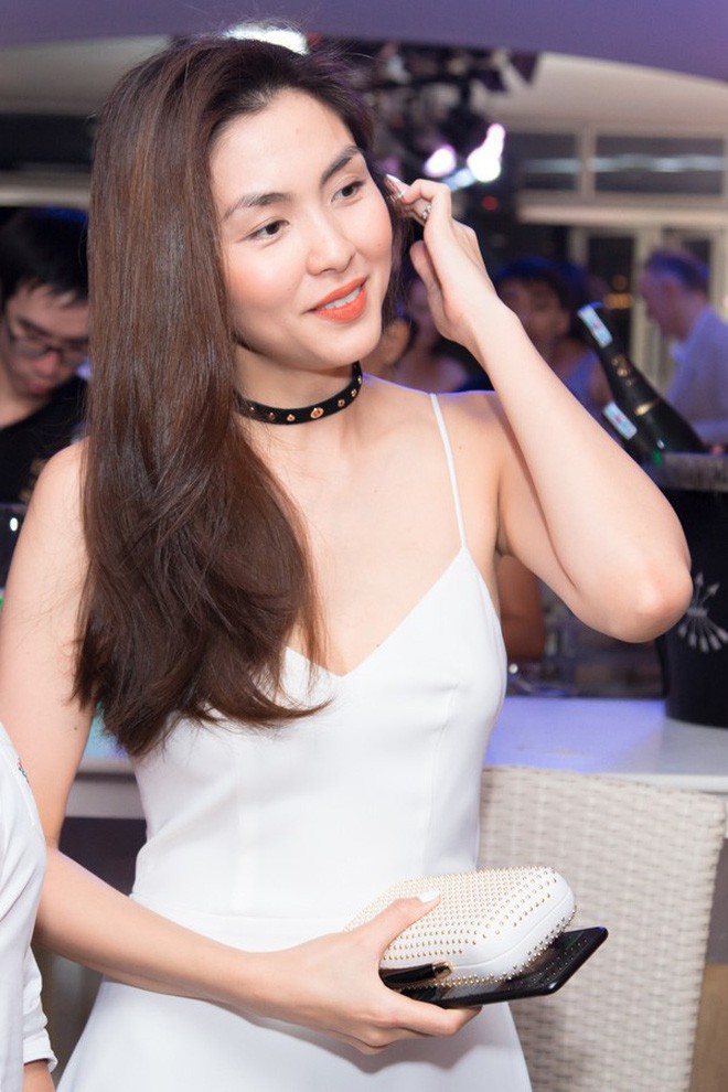 Diện đồ bơi liền mảnh, Hà Tăng lại khiến fan nức nở với tấm lưng trần gợi cảm Diện đồ bơi liền mảnh, Hà Tăng lại khiến fan nức nở với tấm lưng trần gợi cảm