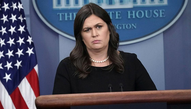 Người phát ngôn Nhà Trắng bị đuổi khỏi nhà hàng vì làm việc cho Trump