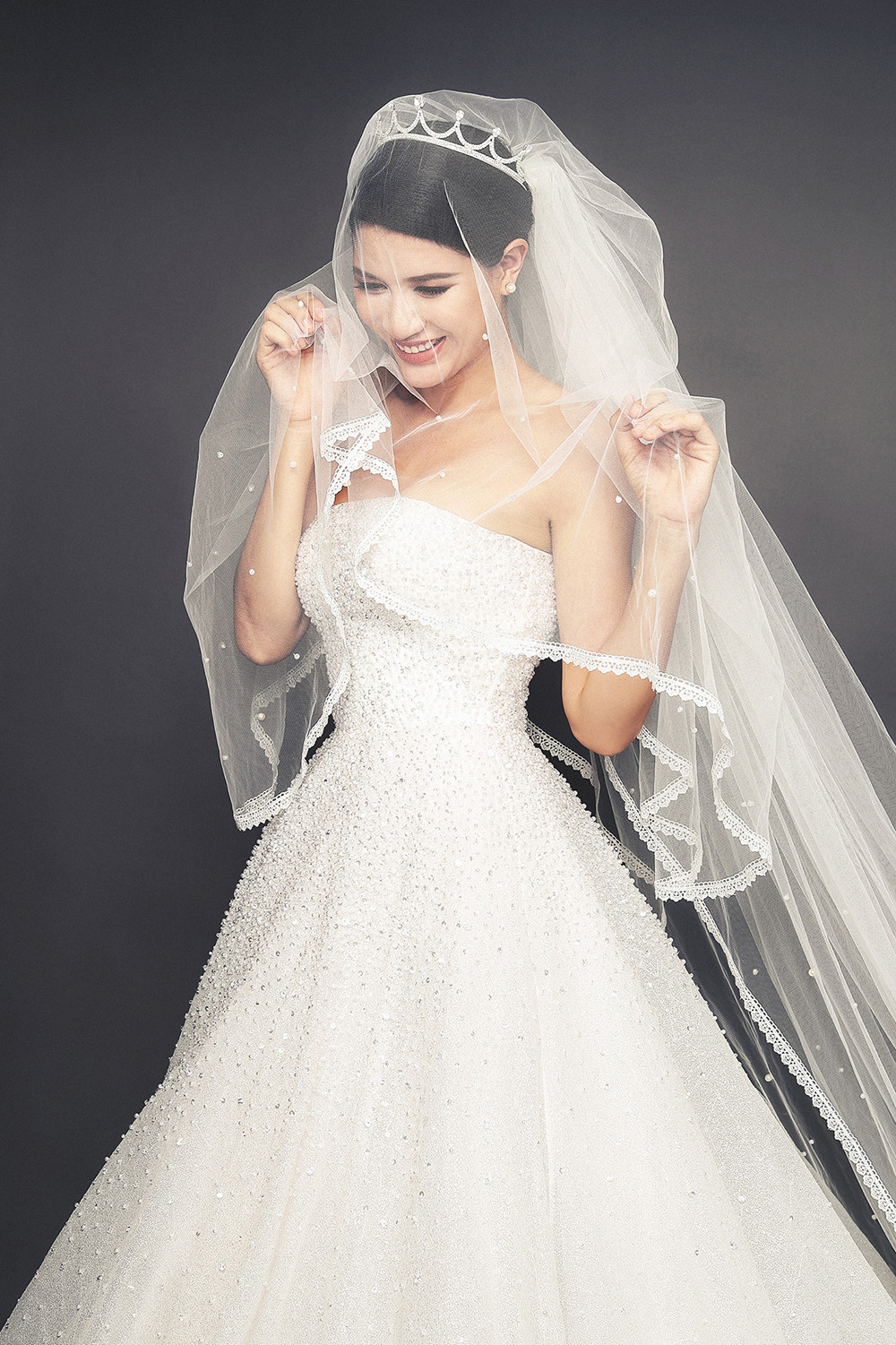 Trang Trần khoe ảnh cưới lãng mạn bên ông xã Việt kiều