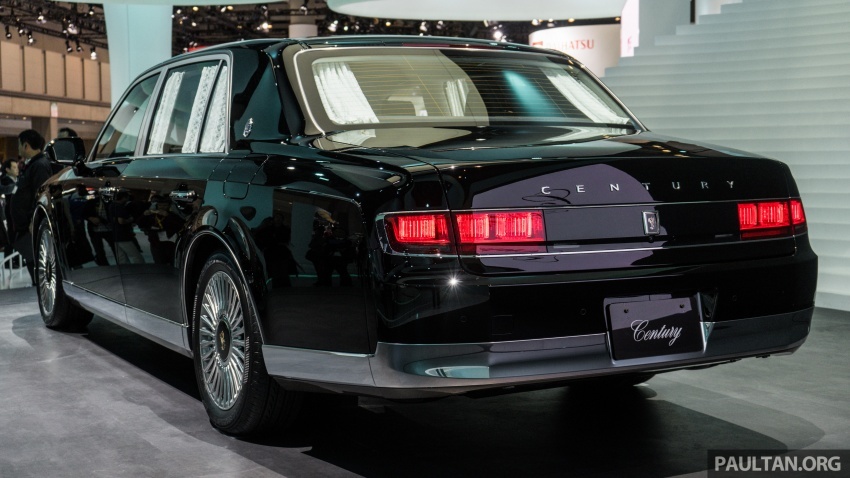 Toyota Century - sedan cao cấp đắt gấp đôi xe Lexus
