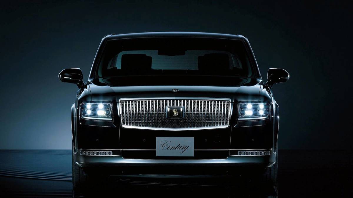 Toyota Century - sedan cao cấp đắt gấp đôi xe Lexus