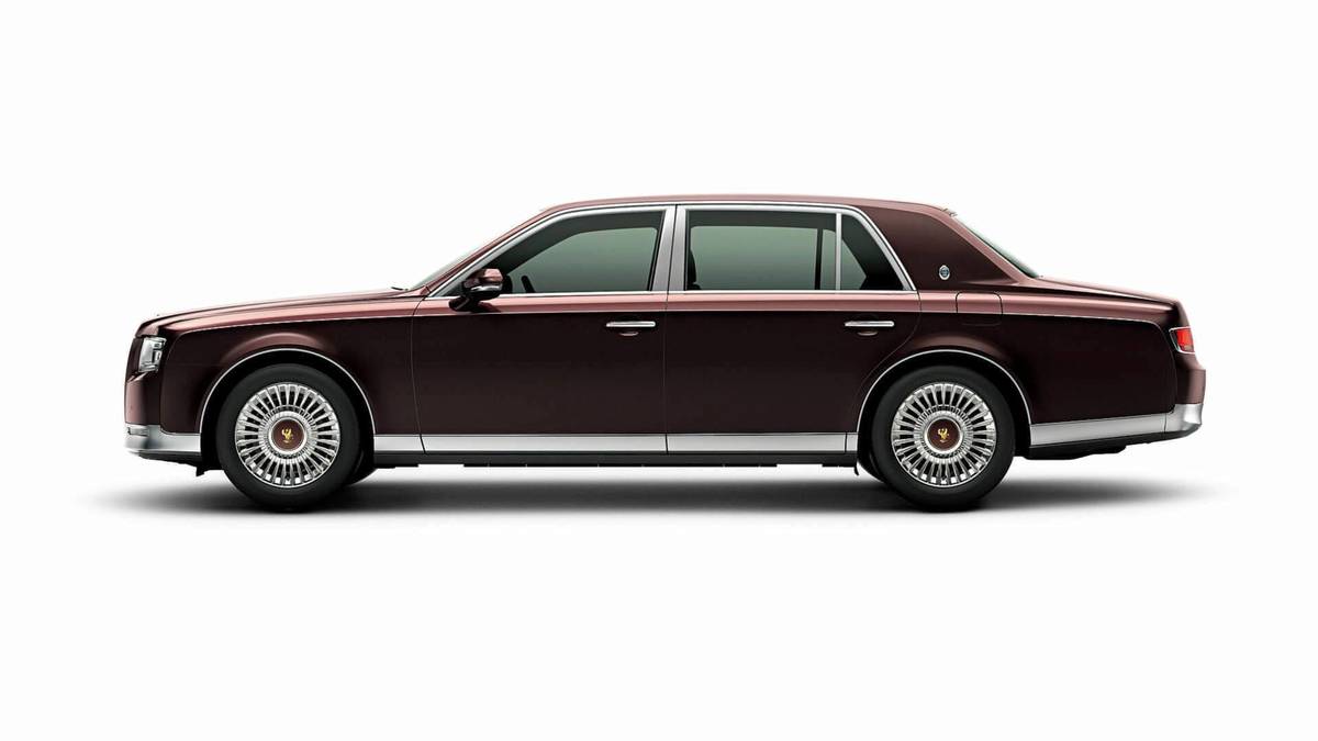 Toyota Century - sedan cao cấp đắt gấp đôi xe Lexus