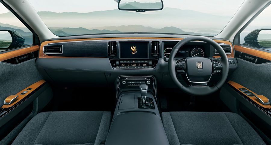 Toyota Century - sedan cao cấp đắt gấp đôi xe Lexus