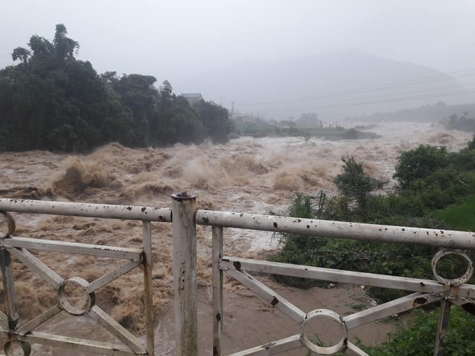 Các tỉnh Tây Bắc chìm trong biển nước