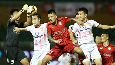 Cuộc đua trụ hạng: Tiếng thở dài của ông Miura