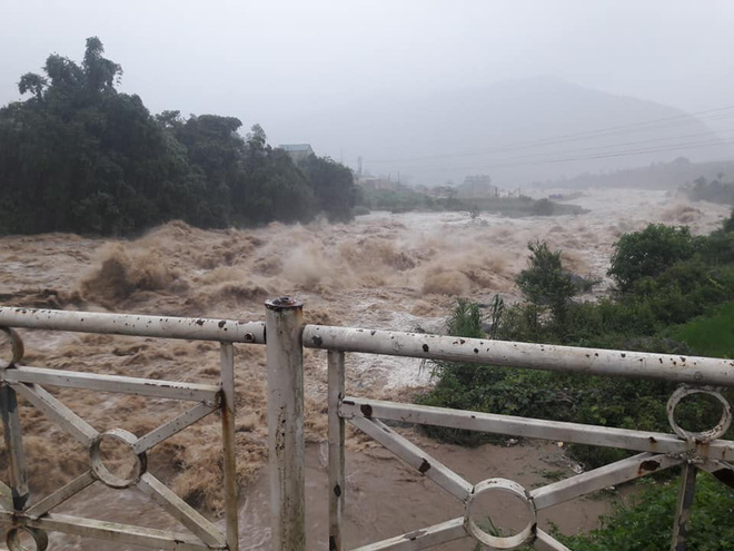 Mưa lũ ở Tây Bắc: Những hình ảnh kinh hoàng không thể quên