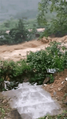 Mưa lũ ở Tây Bắc: Những hình ảnh kinh hoàng không thể quên Mưa lũ ở Tây Bắc: Những hình ảnh kinh hoàng không thể quên
