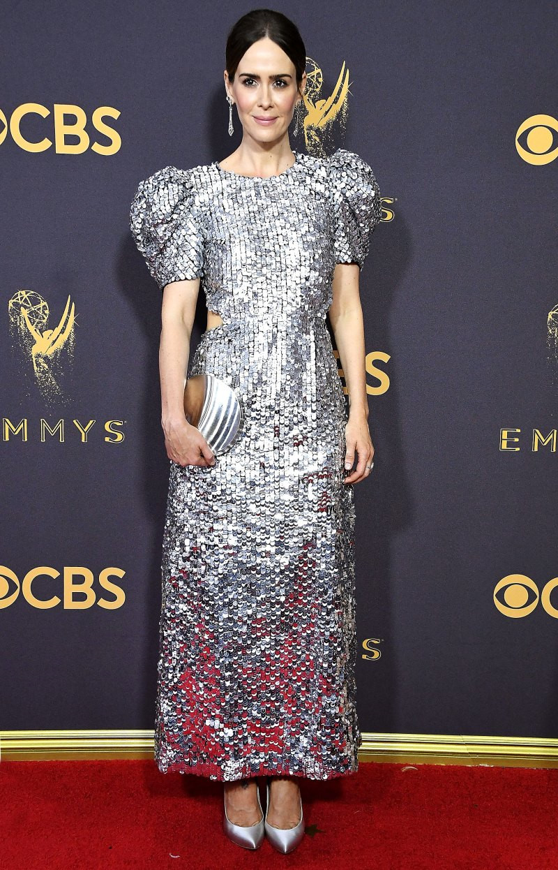 Những bộ cánh ánh bạc lộng lẫy của mỹ nhân thế giới