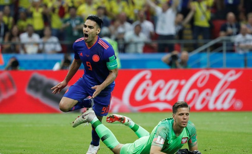 James lập hat-trick kiến tạo, Falcao ghi bàn tiễn Ba Lan về nước