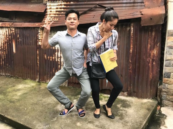 Trên phim căng thẳng là thế, dàn diễn viên Gạo Nếp Gạo Tẻ lại cực nhí nhố trong hậu trường