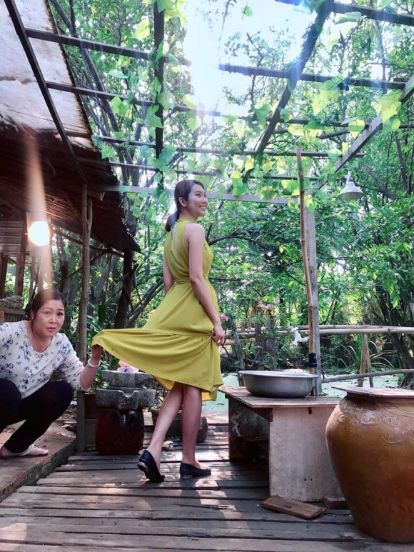 Trên phim căng thẳng là thế, dàn diễn viên Gạo Nếp Gạo Tẻ lại cực nhí nhố trong hậu trường