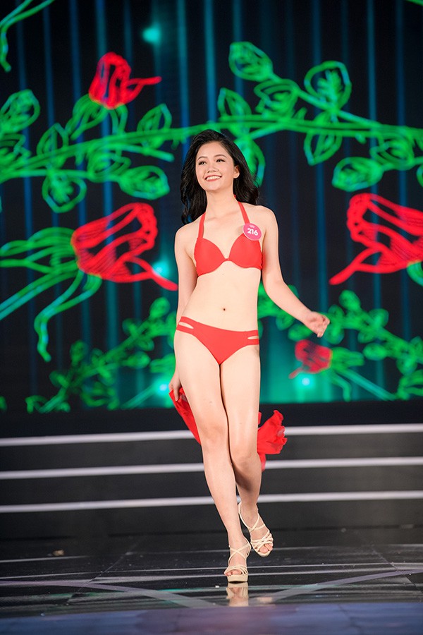 Sai lầm khó chấp nhận của 5 người đẹp thi bikini Chung khảo phía Nam Hoa hậu Việt Nam Sai lầm khó chấp nhận của 5 người đẹp thi bikini Chung khảo phía Nam Hoa hậu Việt Nam