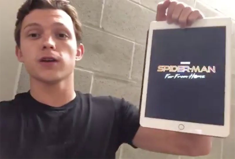 Tom Holland lại vô tình tiết lộ tựa đề Spider-Man 2 trên Instagram Tom Holland lại vô tình tiết lộ tựa đề Spider-Man 2 trên Instagram