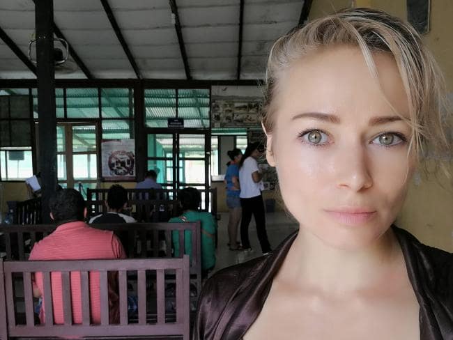 Dựng lều chỗ vắng, nữ phượt thủ Anh bị nhóm cầm mã tấu hãm hiếp