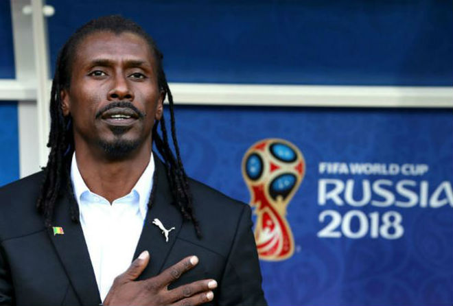 HLV Senegal nói gì khi được phụ nữ Nga coi là... biểu tượng tình ái?