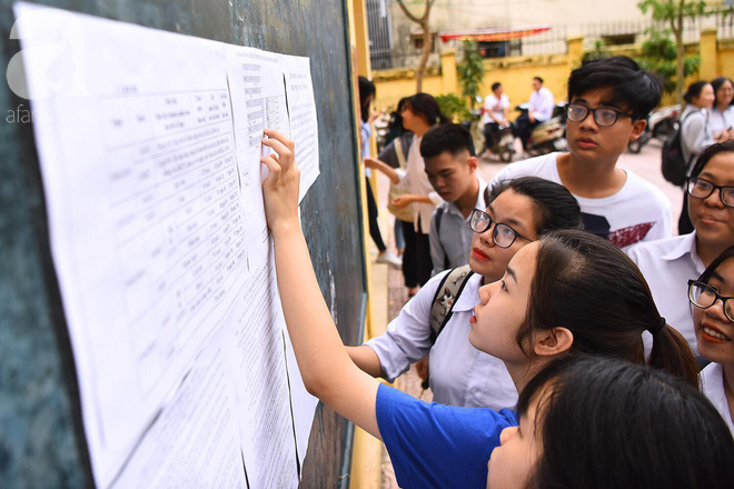 Những hình ảnh ngày thi đầu tiên kỳ thi THPT Quốc gia 2018