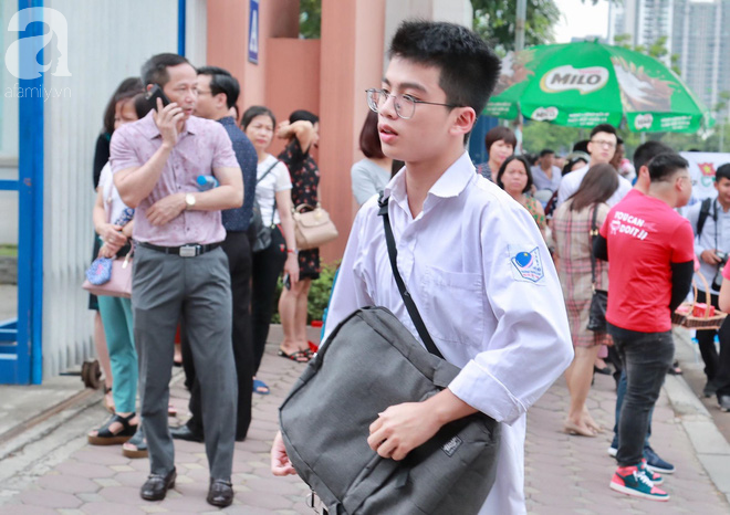 Những hình ảnh ngày thi đầu tiên kỳ thi THPT Quốc gia 2018