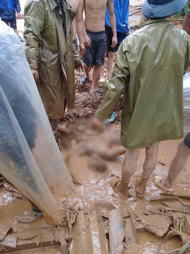 Lũ lịch sử ở Hà Giang: Đã có cảnh báo nhưng dân vẫn chủ quan khiến nhiều người chết và mất tích Lũ lịch sử ở Hà Giang: Đã có cảnh báo nhưng dân vẫn chủ quan khiến nhiều người chết và mất tích