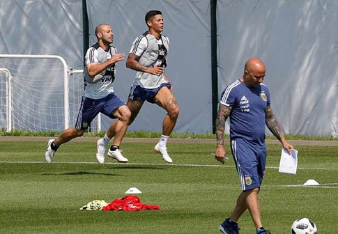 Diego Maradona đòi hỏi tội các cầu thủ Argentina