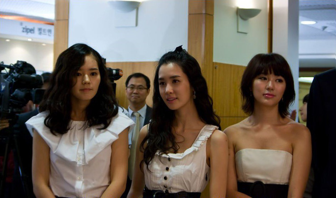 Khi mỹ nhân dao kéo – người đẹp tự nhiên xuất hiện cùng trong 1 khung hình: Nhiều lần vẻ đẹp nhân tạo thắng thế!