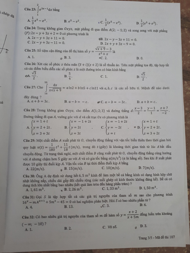 Thí sinh than đề thi toán THPT quốc gia dài Thí sinh than đề thi toán THPT quốc gia dài