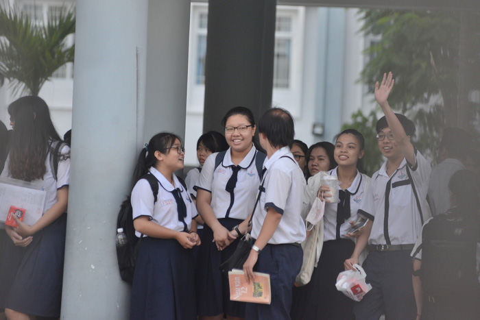 Sáng nay 925.000 thí sinh thi môn văn