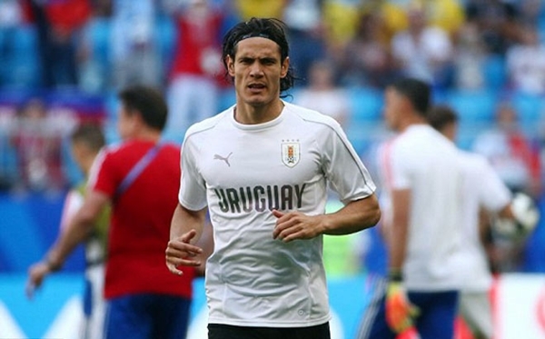 Uruguay đè bẹp Nga trong thế hơn người Uruguay đè bẹp Nga trong thế hơn người