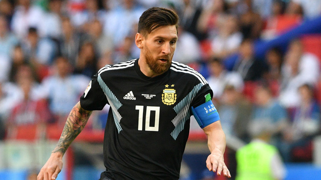 Huyền thoại Argentina: Chúng ta có hàng triệu vấn đề, và tất cả đổ hết lên đầu Messi