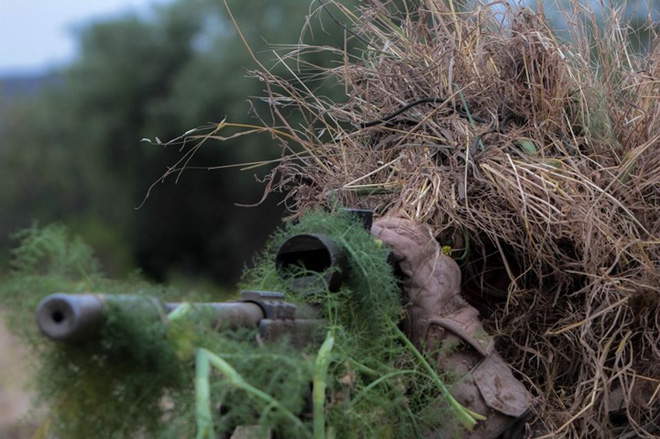 Kỹ năng ẩn nấp và tác xạ của sát thủ vô hình lính bắn tỉa Mỹ