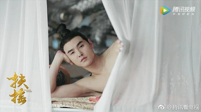 Tài tử gốc Việt gây sốt với cảnh nóng cùng Dương Mịch