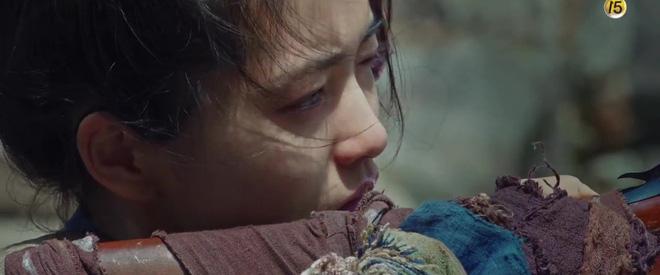 Phim mới của Lee Byung Hun tung trailer 14 phút đẹp choáng ngợp lấn át cả cặp đôi Hậu Duệ Mặt Trời Phim mới của Lee Byung Hun tung trailer 14 phút đẹp choáng ngợp lấn át cả cặp đôi Hậu Duệ Mặt Trời