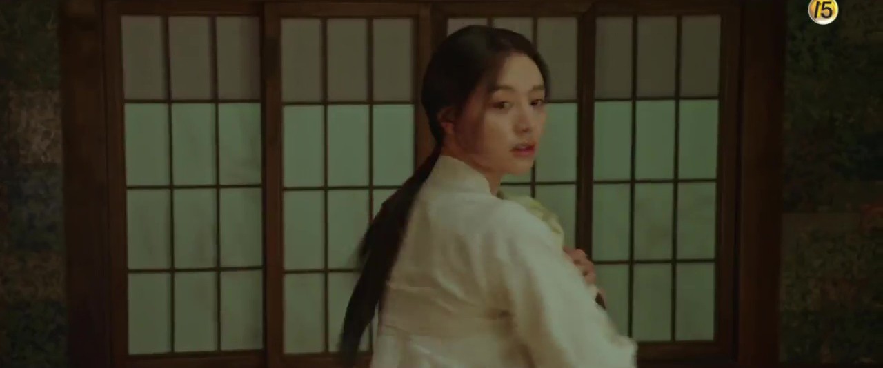 Phim mới của Lee Byung Hun tung trailer 14 phút đẹp choáng ngợp lấn át cả cặp đôi Hậu Duệ Mặt Trời Phim mới của Lee Byung Hun tung trailer 14 phút đẹp choáng ngợp lấn át cả cặp đôi Hậu Duệ Mặt Trời