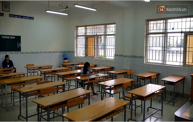 Một thí sinh ở Sài Gòn bao cả trường thi, 70 giám thị được nghỉ