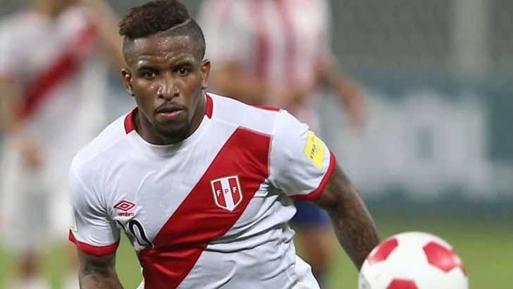 World Cup 2018: Chủ nhà Nga được cảm ơn vì cứu sống tiền đạo Peru