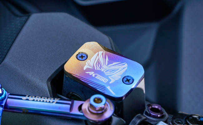 Hoành tráng Kymco AK550 bản độ bò tót Tây Ban Nha